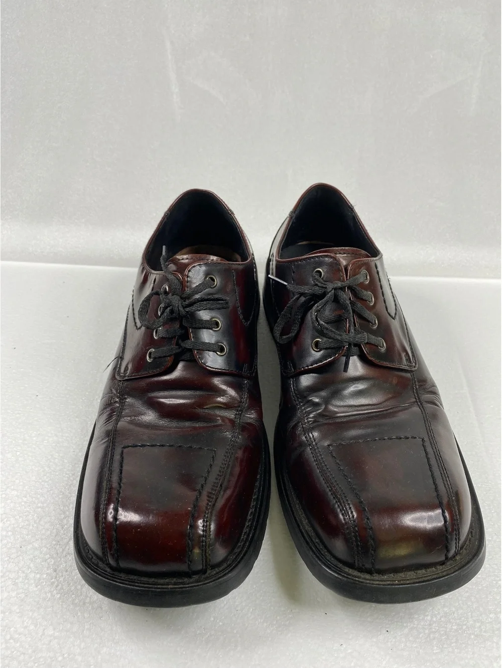 Steve Madden burgundy square toe dress shoes
